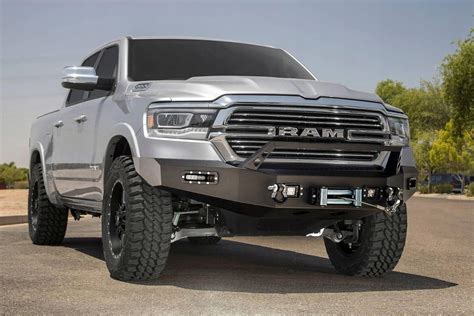 Zderzak Do Kupienia Zderzak Przedni Z Led Dodge Ram 1500 2019 2021