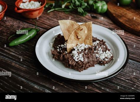 Frijoles Refritos Con Queso