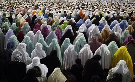 No Bar On Muslim Women Offering Namaz At Mosques Aimplb Tells Supreme Court Clarion India