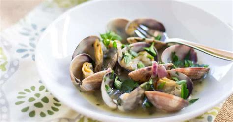 Clams In Green Sauce Almejas En Salsa Verde Recipe Samsung Food