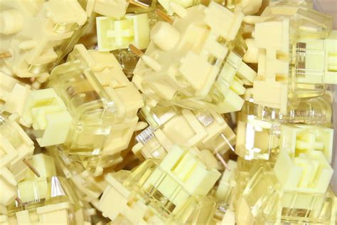 Akko V Pro Cream Yellow Switches Pack