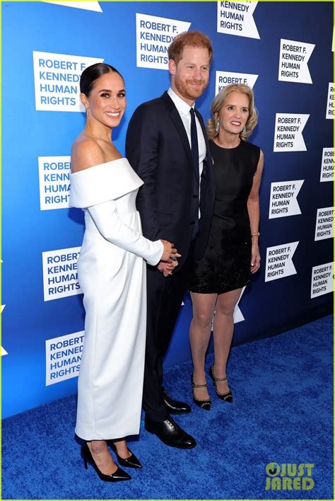 Meghan Markle And Prince Harry Arrive Hand In Hand For Ripple Of Hope Gala 2022 In Nyc Photo