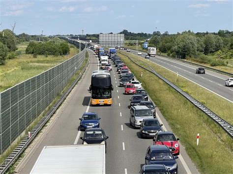 Wypadek Na Autostradzie A Pod Warszaw Pijana Wsiad A Za K Ko