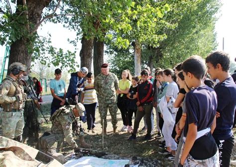 Elevi Din Vrancea Militari Pentru O Zi La Batalionul C Pitan