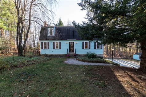 Amherst, NH Real Estate - Amherst Homes for Sale | realtor.com®