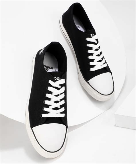 Canvas Shoes For Men Price