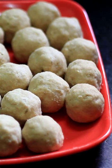 Gond Ke Laddu