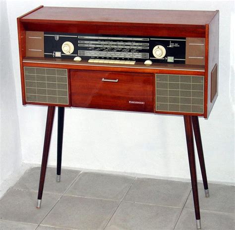 Pin di Mr. Spaceman su Instagram Inspiration | Retrofuturismo, Retrò ...