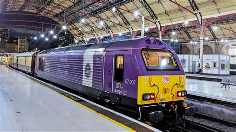 Queen Elizabeth Platinum Jubilee Db Class 67 At London Victoria With