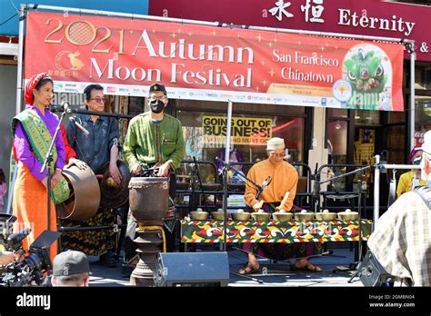 kulintang gong tradition  res stock photography  images alamy