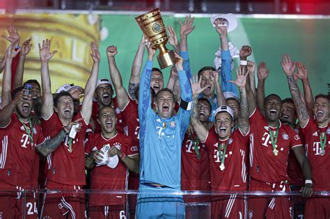 DFB Pokal 2020 FC Bayern München feiert den Sieg gegen Bayer Leverkusen