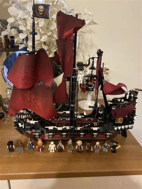 Lego Pirates Of The Caribbean Queen Anne S Revenge Comes With