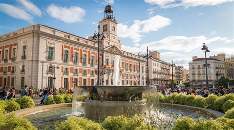 Puerta del Sol in Madrid | Expedia.co.th