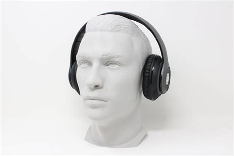 Cristiano Ronaldo Headphone Stand | Headset Holder | Gaming Accessories ...