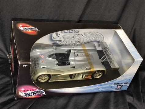 Yahoo オークション 1 18 Hot Wheels Cadillac ホットウィール キャ