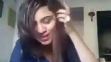 Pakistani Babe Flaunts It On Cam Porn