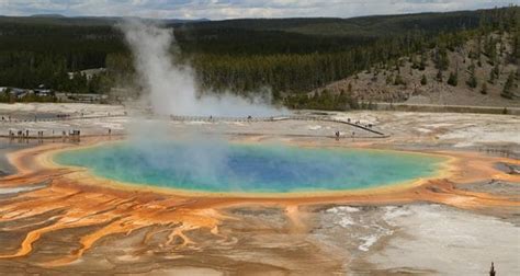 Uh Oh Yellowstone Super Volcano Has Experienced 464 Earthquakes The