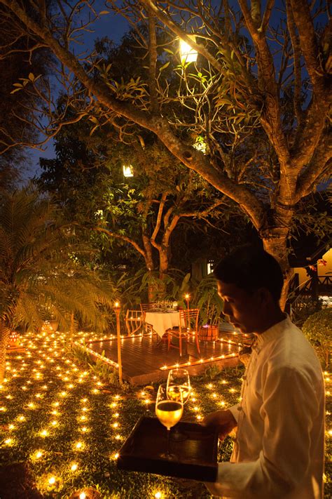 How to Photograph in Candlelight | Shutterstock