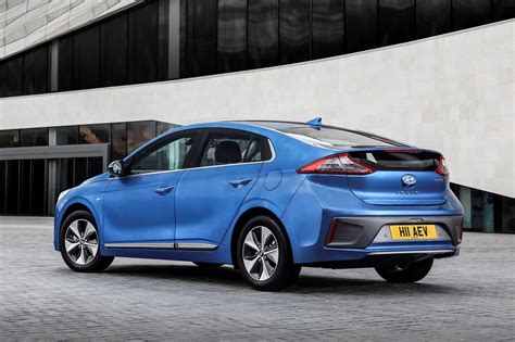 Hyundai Ioniq Review Parkers