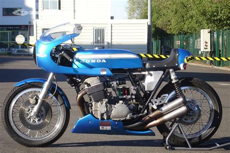 La Honda CB 750 n61 revient pour la légende au Bol dOr Classic