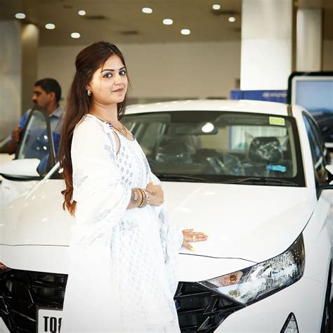 Shreya Tyagi Hot Photos Shreya Tyagi Ullu Web Series Age Biography Watchstory