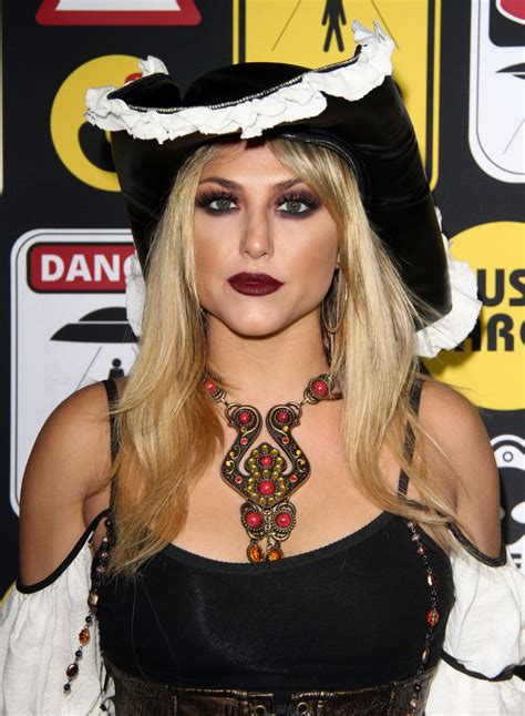 Cassie Scerbo Just Jareds Annual Halloween Party In Los Angeles 10