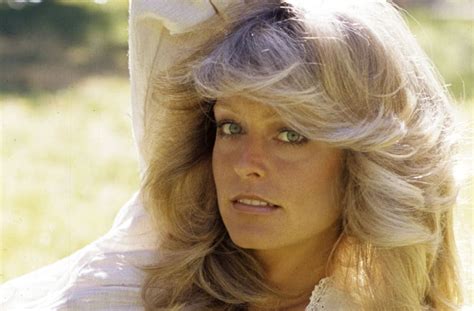 Throwback Beauty How To Get Classic Farrah Fawcett Curls At Home