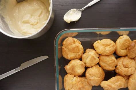 Making Creme Patissiere For Profiteroles Food Crumbles The Food