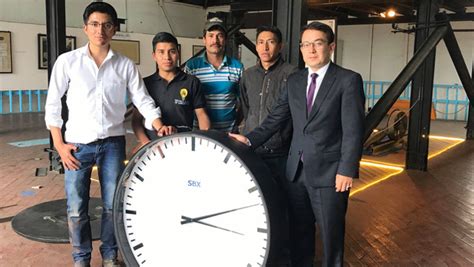 Instalaron réplica del Reloj de la Lucha en la antigua estación del