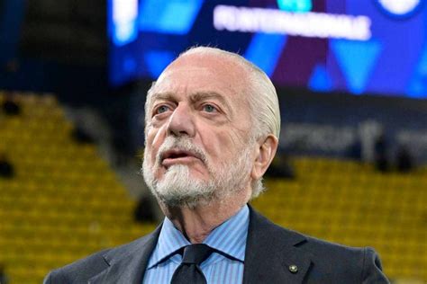 Contattato Dal Napoli L Allenatore Conferma De Laurentiis L Ha