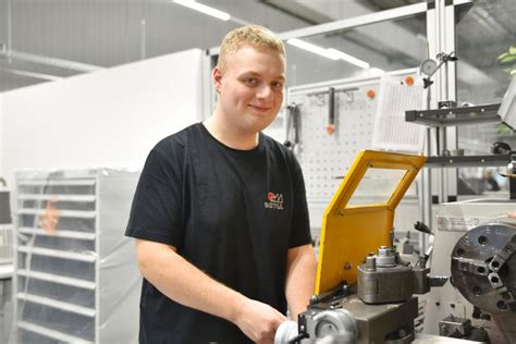 Ausbildung Zerspanungsmechaniker In In Fr Stechnik M W D Bei Bopla