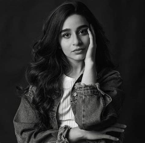 Hot Sexy Carmela Barsamian Bikini Pics