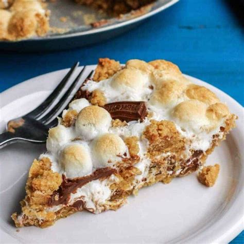 Easy Smores Pie Recipe L A Farmgirls Dabbles