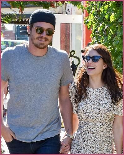 Garrett Hedlund Thanked His Ex Girlfriend Emma Roberts On Mothers Day