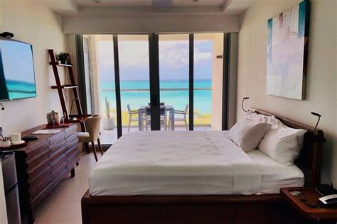 The 15 Best Airbnbs in Aruba (Eagle Beach, Palm Beach, & More!)