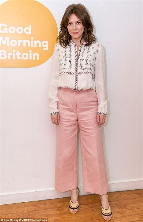 Anna Friel Strips To Her Lingerie In Girlfriend Experience Daily Mail Online