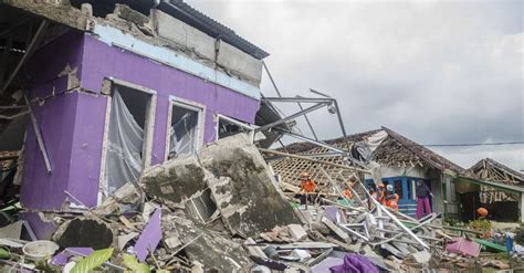 Dampak Gempa Bumi Cianjur Rumah Hingga Sekolah Rusak