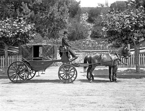 History in Photos: Horse and Buggy