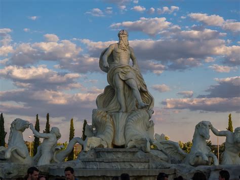 图片素材 景观 砂 轮廓 天空 日落 纪念碑 欧洲 雕像 公园 地标 特雷维喷泉 雕塑 艺术 云彩 罗马 寺庙 马德里 墙纸 Trevi