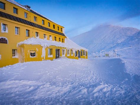 Dom L Ski Czyli Ostatni Przystanek Przed Wspinaczk Na Nie K