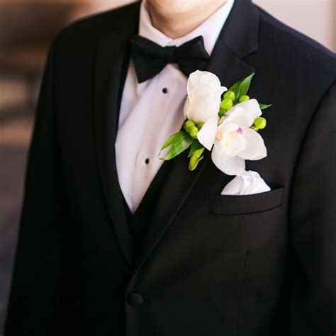 The Groom Boutonniere Guide With Tips And Inspiration Wedding Maps