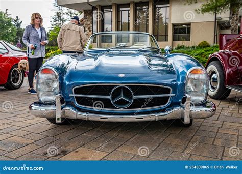 1958 Mercedes Benz 300 Sl Roadster Editorial Stock Image Image Of Exterior Oldtimer 254309869