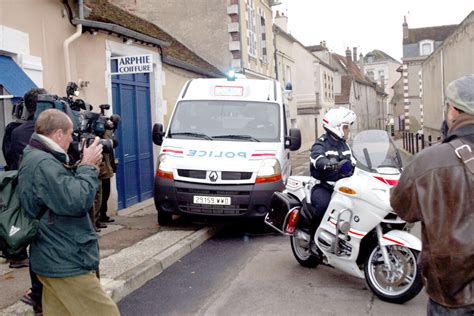 Photo Début du procès du Boucher de l Yonne Emile Louis en 2004