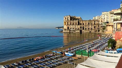 A Napoli Arriva L App Per Prenotare Le Spiagge Libere Di Posillipo