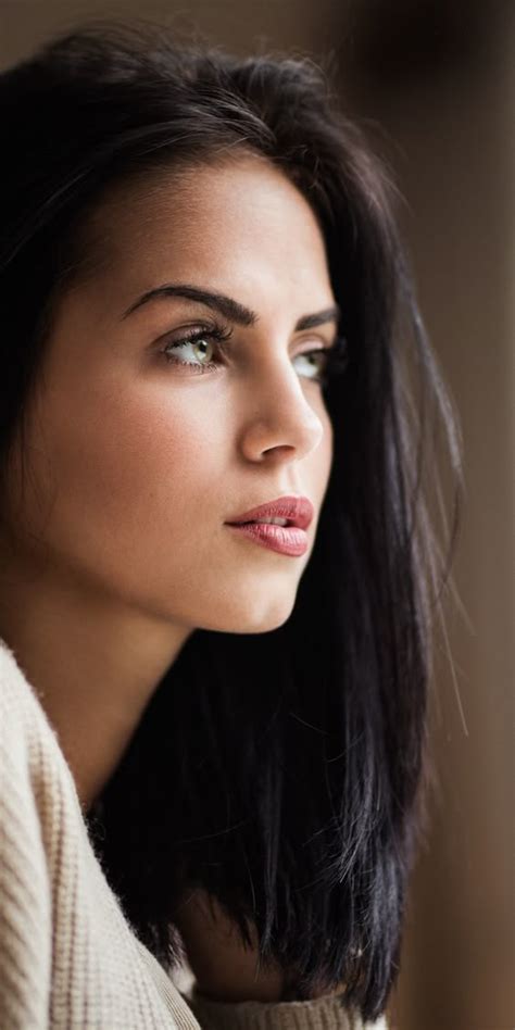 The Most Gorgeous Brunette In The World Page Army Rumour Service