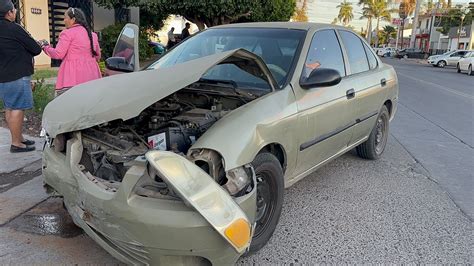 Video Conductora Se Pasa Un Alto En Los Mochis Y Provoca Accidente