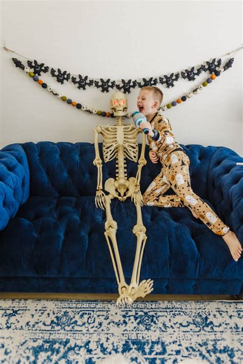 50 Fun Halloween Songs for Kids: Friday We're in Love