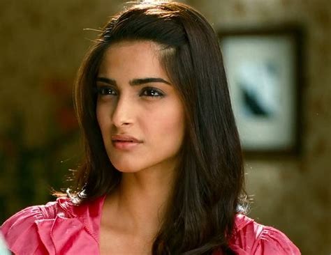 Sonam Kapoor Nude Pics Page 4