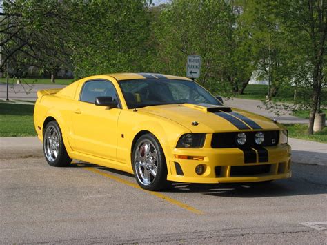 Screaming Yellow 2006 Ford Mustang