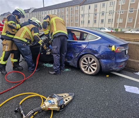 Fw E Technische Rettung Nach Verkehrsunfall Eine Verletzte Person